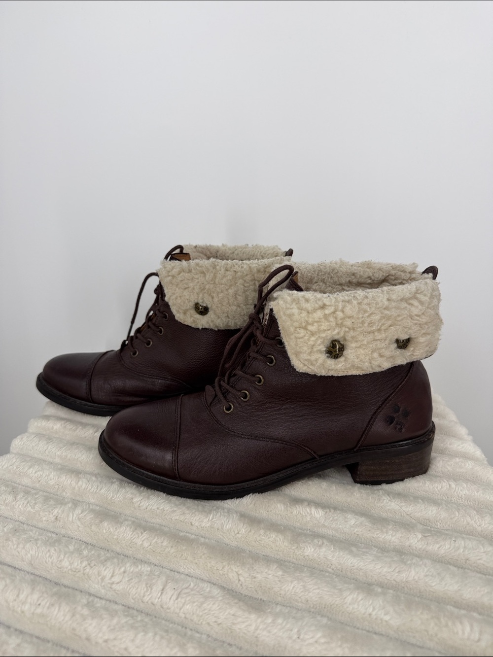 Patricia Nash Lia 2 boots with Sherpa accents size 9.5